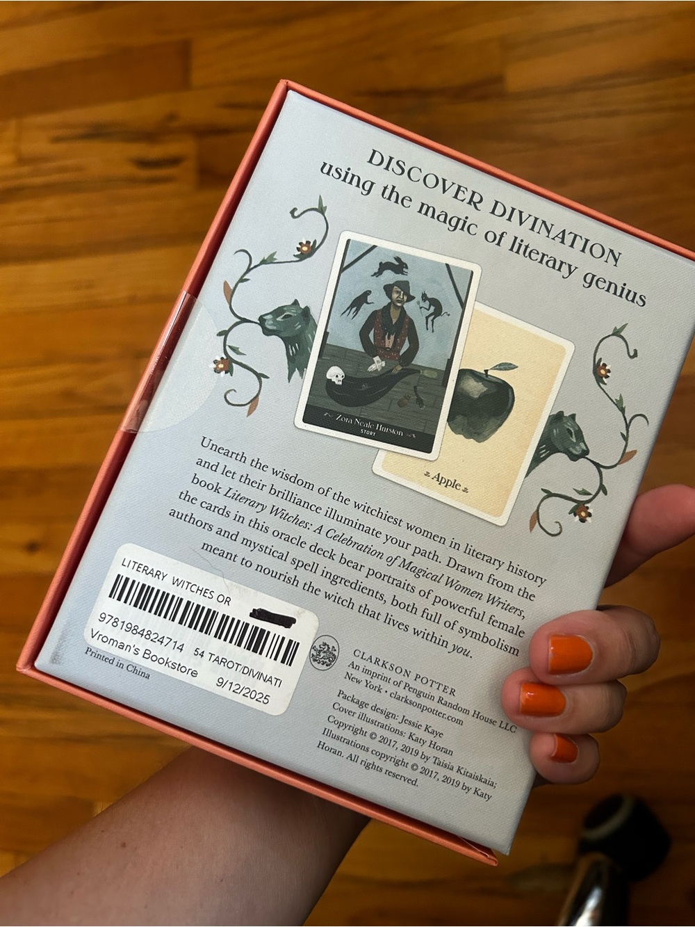 The Literary Witches Oracle Deck - Picture 4 of 5
